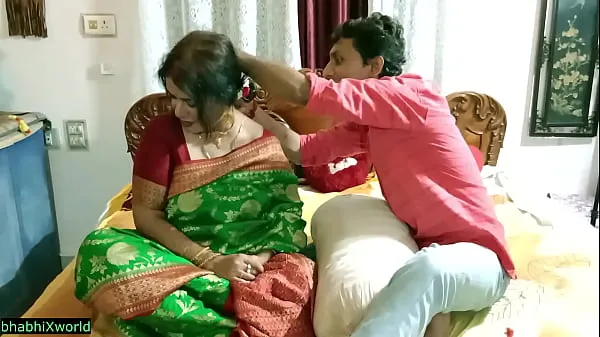 Jumlah Tiub Indian Beautiful new Wife shared by Impotent Husband! Fuck my Wife besar