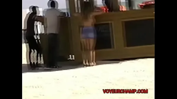 Tabung total Exhibitionist Wife 37 & 42 Pt1 - MILF Heather Silk Public Shaved Pussy Flash For Topless Beach Voyeur besar