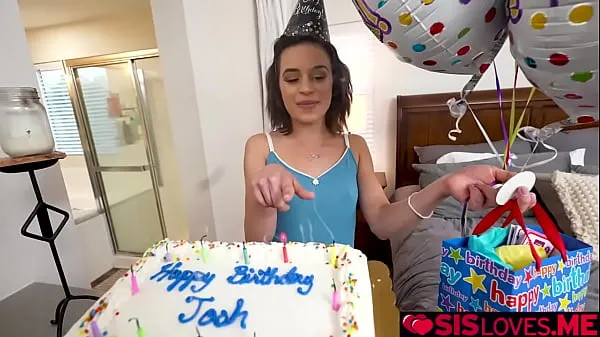 큰 Joshua Lewis celebrates birthday with Aria Valencia's delicious pussy 총 튜브