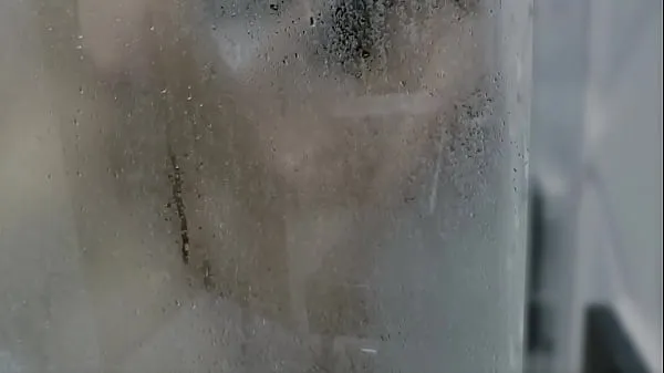 Iso Boy lets sexy wife take a shower at his place and fuck hard with no condoms Karina and Lucas yhteensä Tube