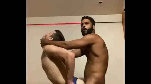 Big Taking advantage of the empty room to fuck at the party total Tube