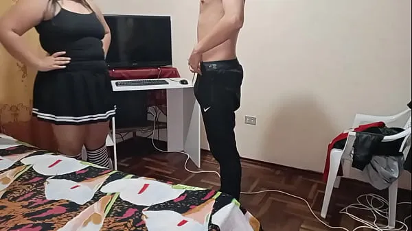 Big spying on my stepsister while she is in her room undressing I like to watch me masturbate while I see her big ass and then fuck her celková trubka
