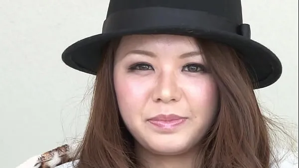 Μεγάλο Japanese Milf wants to do her first JAV Video to surprise her husband συνολικό σωλήνα