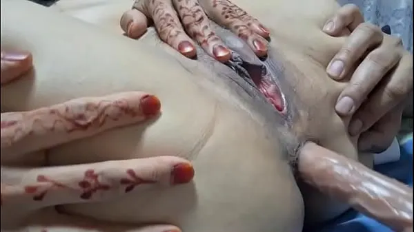 Μεγάλο Pakistani husband sucking and play with dildo with nasreen anal and pussy συνολικό σωλήνα