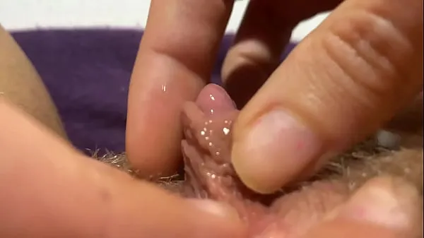 Veľká huge clit jerking orgasm extreme closeup totálna trubica