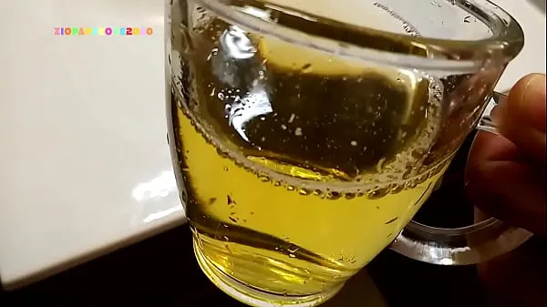 Big Ziopaperone2020-SHORTS-A cup full of piss tổng số ống