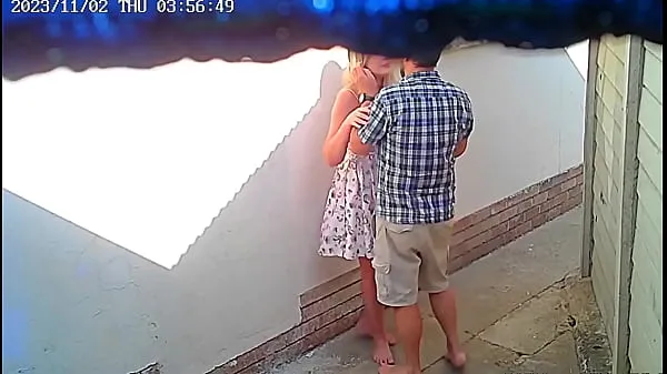 큰 Cctv camera caught couple fucking outside public restaurant 총 튜브