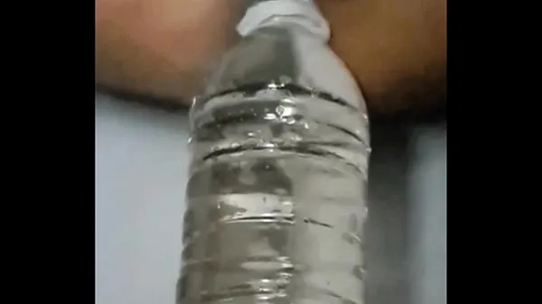 Tubo grande Inserção de garrafa de água twink asiática (zoom total