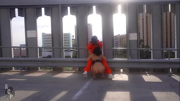 Duża Officer Teresa Ramos Arrest Gibby The Clown For Public Sex But Wants A Piece Of The Action całkowita rura