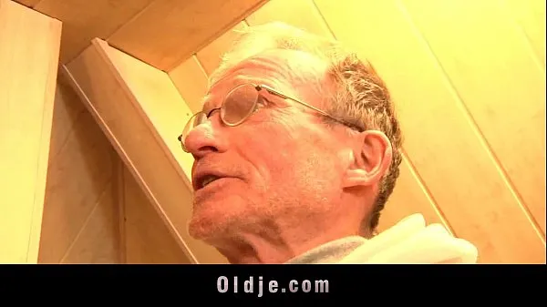 Iso Horny blonde teen fucked by two nice grandpas yhteensä Tube
