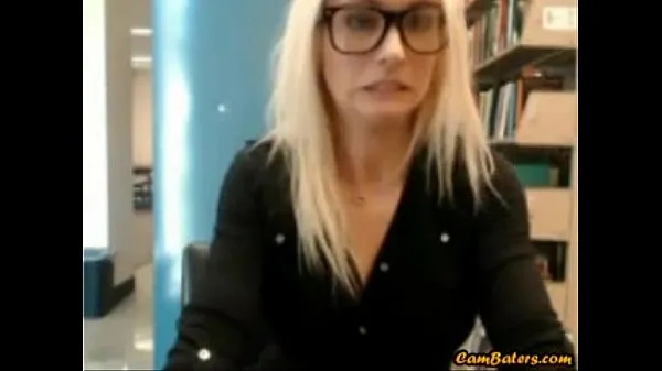 Büyük Sexy hot blonde gets caught masturbating in public library toplam Tüp